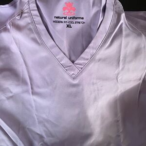 Natural Uniforms Lavender V-Neck Scrub Top and bottoms XL